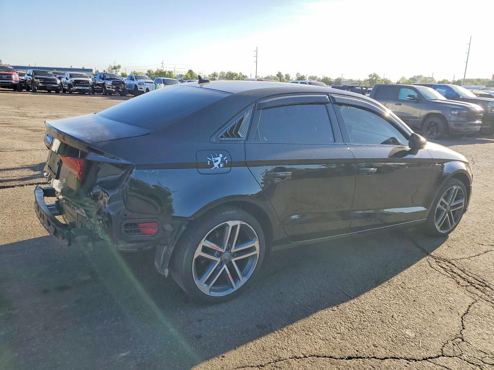 Продажа на аукционе авто 2018 Audi A3, vin: WAUAUGFF3J1045147, номер лота: 53519226