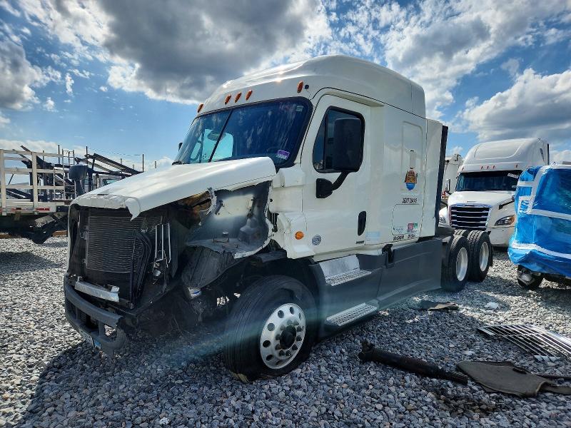 Продажа на аукционе авто 2016 Freightliner Cascadia, vin: 3AKJGHDV2GSGU8100, номер лота: 51782286