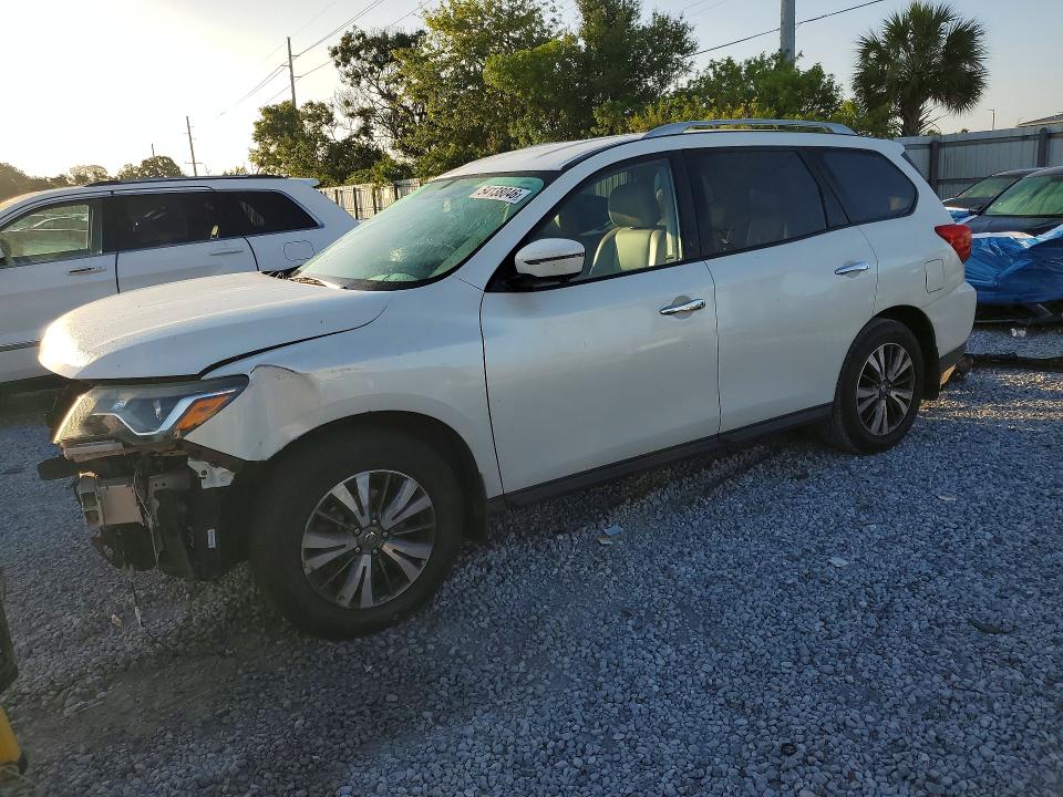 Продажа на аукционе авто 2017 Nissan Pathfinder, vin: 5N1DR2MN0HC620569, номер лота: 54138046