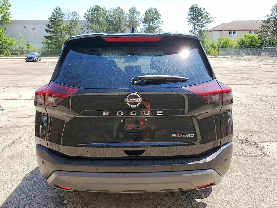 53973586 :رقم المزاد ، 5N1BT3BB5PC818702 vin ، 2023 Nissan Rogue مزاد بيع