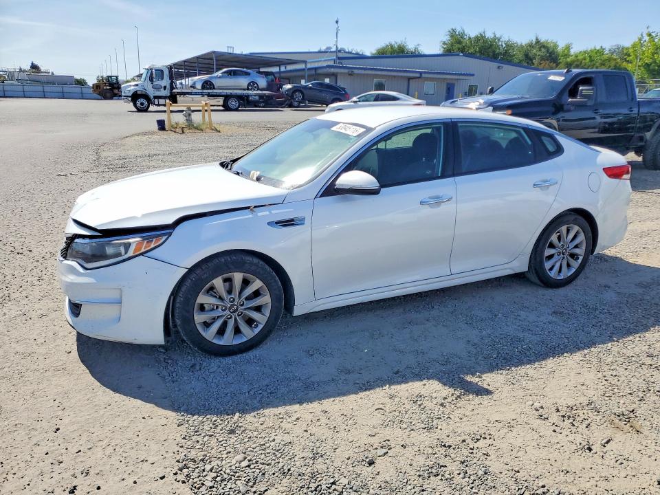 Auction sale of the 2018 Kia Optima, vin: 5XXGT4L3XJG263325, lot number: 53045116