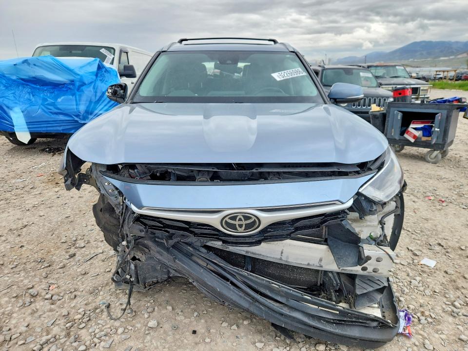 Продажа на аукционе авто 2022 Toyota Highlander, vin: 5TDHZRBH9NS166716, номер лота: 52266986