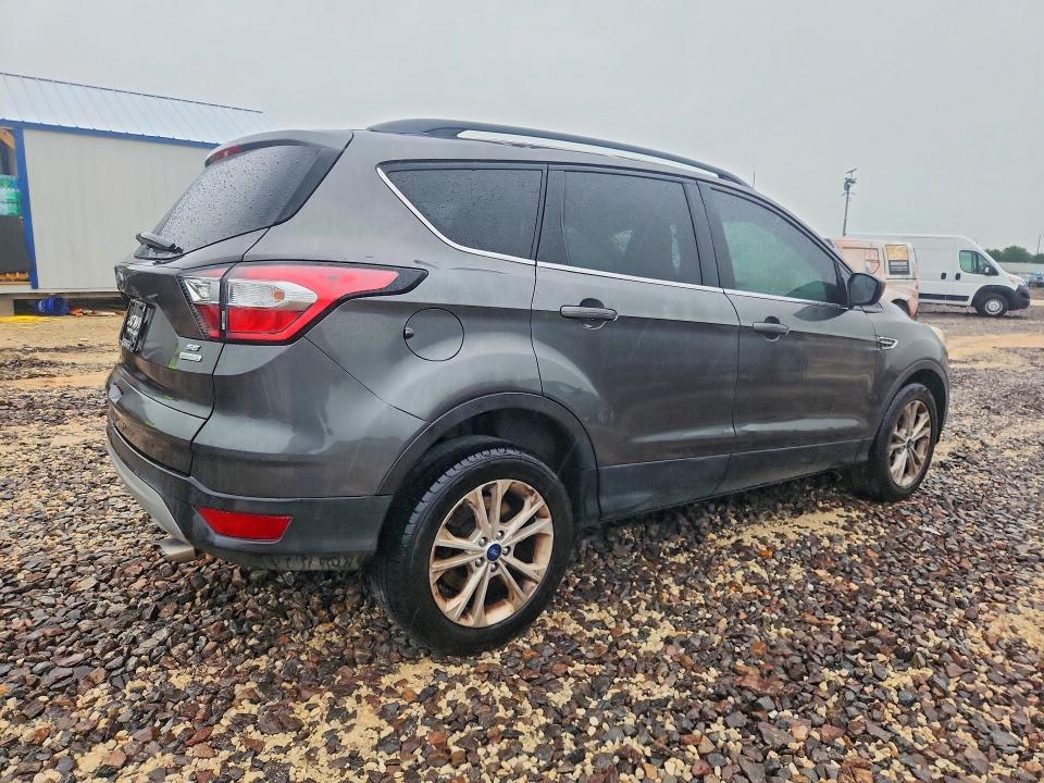 2018 Ford Escape მანქანა იყიდება აუქციონზე, vin: 1FMCU0GD3JUA93757, აუქციონის ნომერი: 53811436