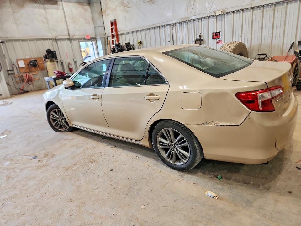 53295686 :رقم المزاد ، 4T1BF1FK7CU580670 vin ، 2012 Toyota Camry مزاد بيع