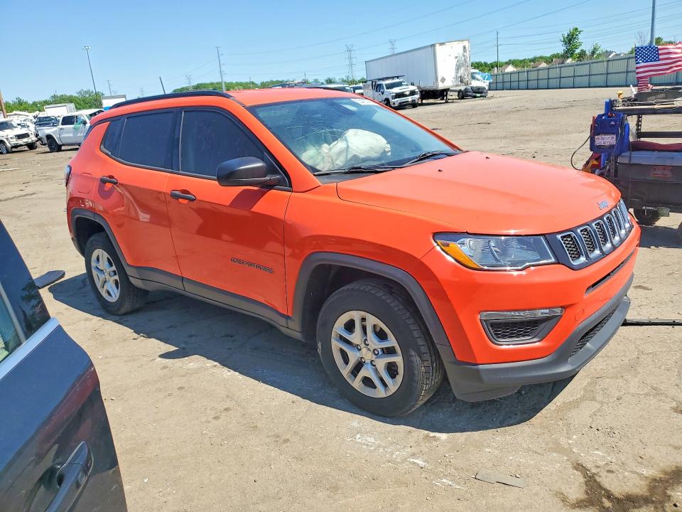 55420796 :رقم المزاد ، 3C4NJDAB1JT101045 vin ، 2018 Jeep Compass مزاد بيع