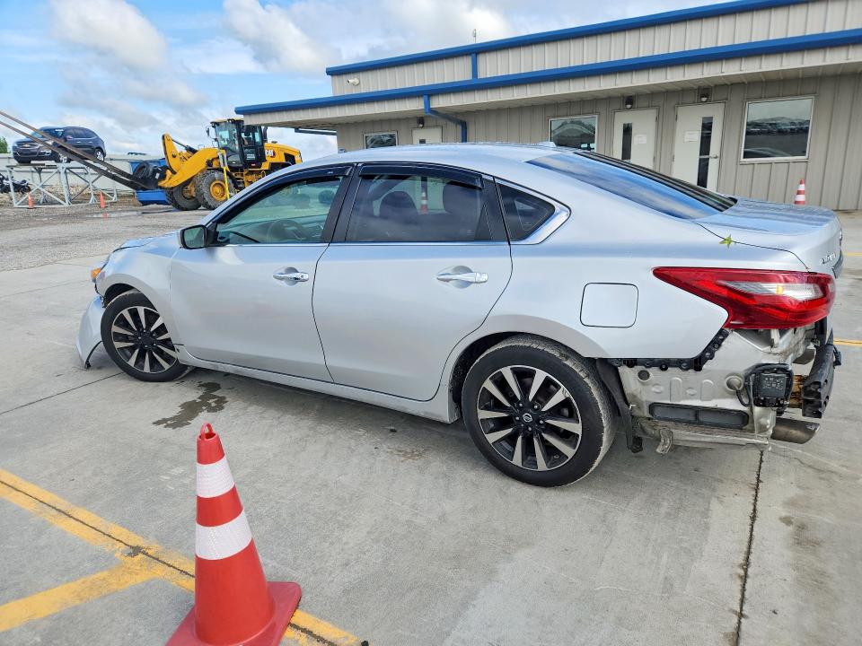 52708026 :رقم المزاد ، 1N4AL3AP1JC264892 vin ، 2018 Nissan Altima مزاد بيع