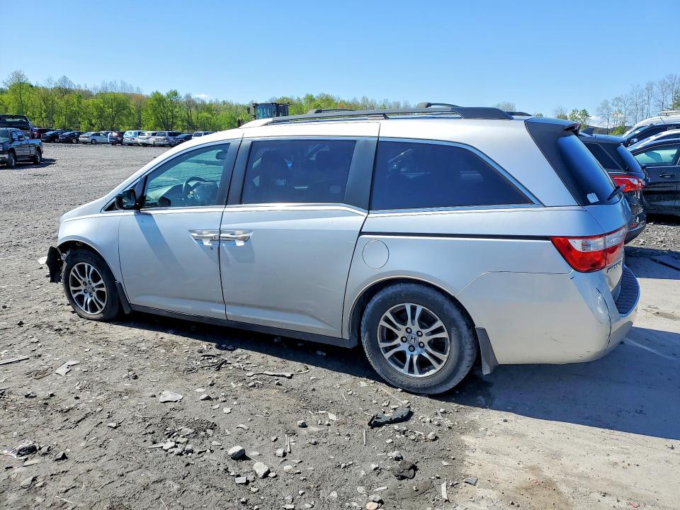 52443646 :رقم المزاد ، 5FNRL5H61DB018387 vin ، 2013 Honda Odyssey مزاد بيع