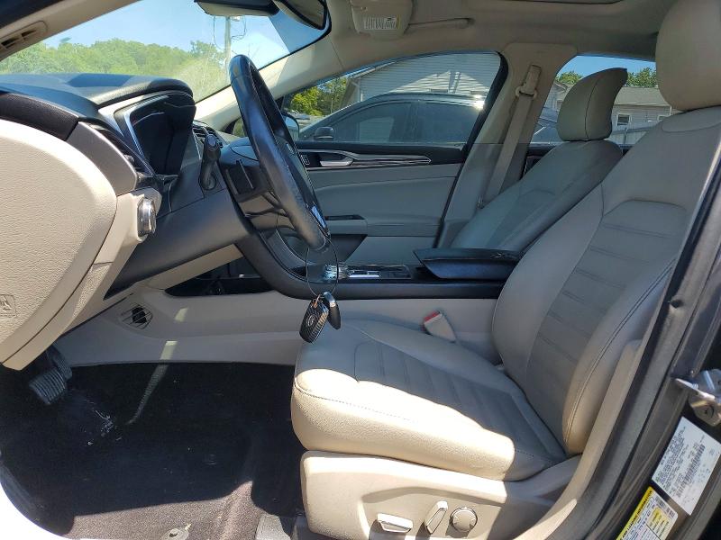 53360246 :رقم المزاد ، 3FA6P0T92HR219477 vin ، 2017 Ford Fusion مزاد بيع