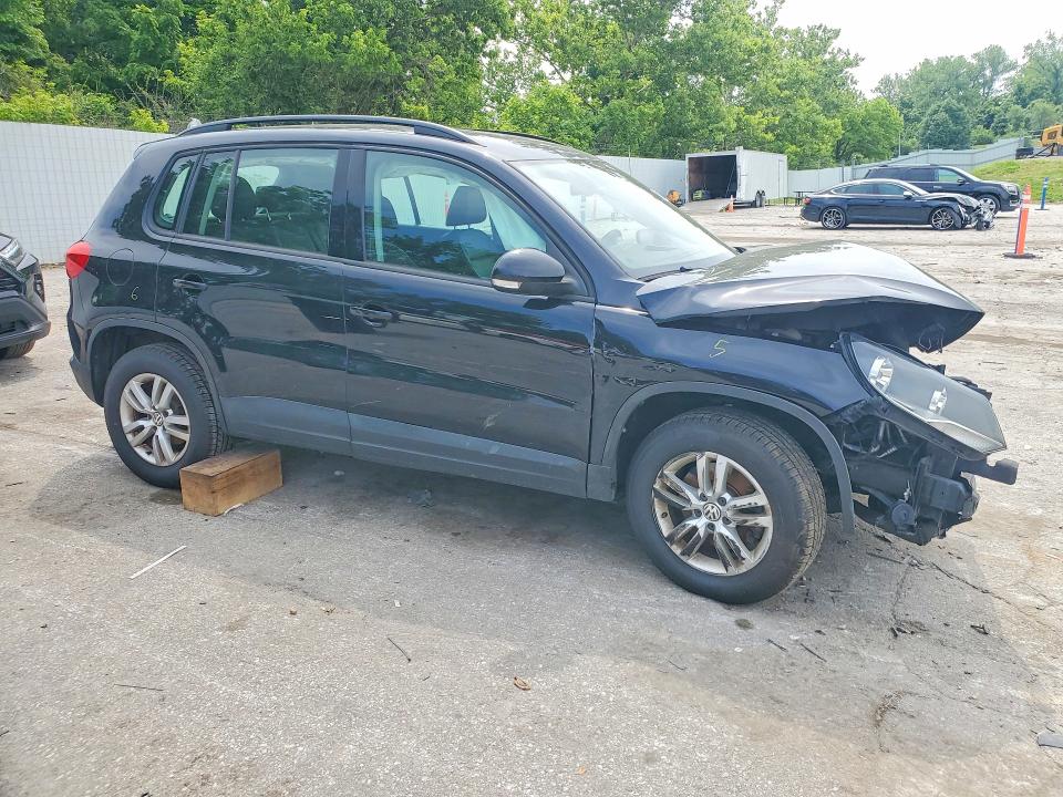2016 Volkswagen Tiguan მანქანა იყიდება აუქციონზე, vin: WVGBV7AX4GW065743, აუქციონის ნომერი: 54708116