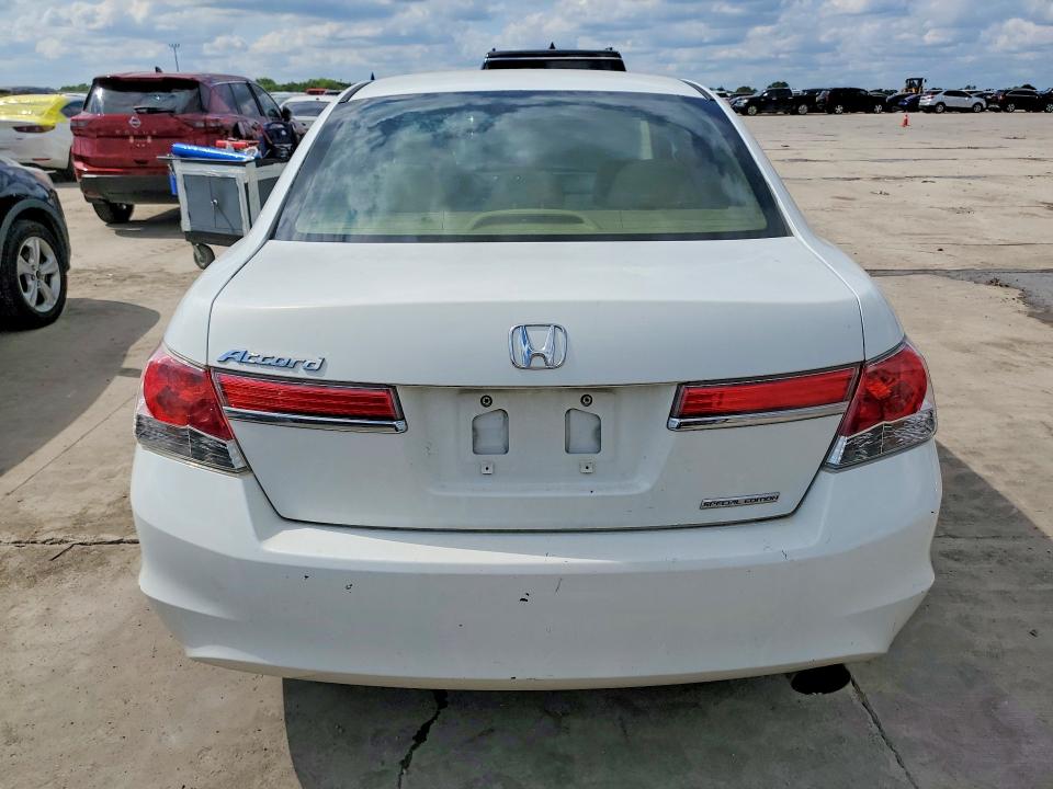 51438696 :رقم المزاد ، 1HGCP2F67CA037062 vin ، 2012 Honda Accord مزاد بيع