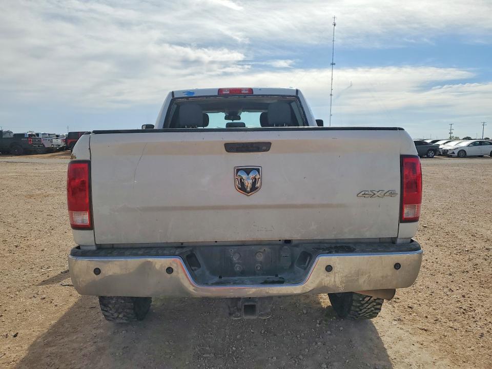 50504316 :رقم المزاد ، 3C6UR5CJ6GG351422 vin ، 2016 Ram 2500 مزاد بيع