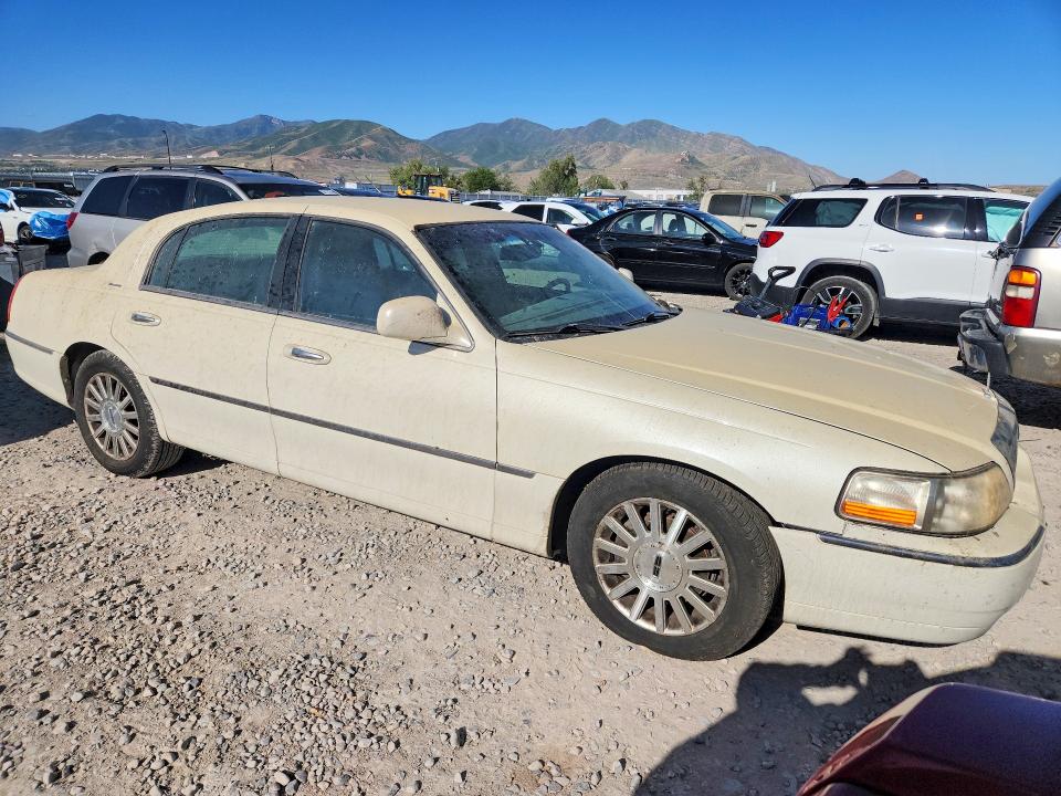 Auction sale of the 2003 Lincoln Town Car, vin: 1LNHM81W63Y667181, lot number: 55230826