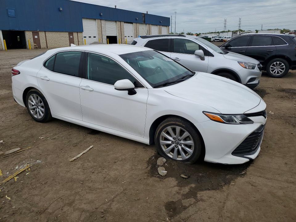 Продаж на аукціоні авто 2019 Toyota Camry, vin: 4T1B11HK1KU826333, номер лоту: 50219826