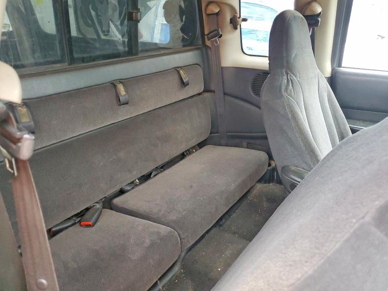 52668686 :رقم المزاد ، 1D7GL12K74S540150 vin ، 2004 Dodge Dakota مزاد بيع