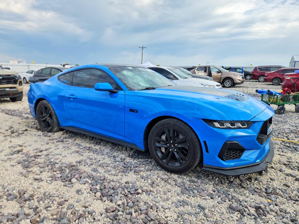 53656776 :رقم المزاد ، 1FA6P8CF6R5414443 vin ، 2024 Ford Mustang مزاد بيع