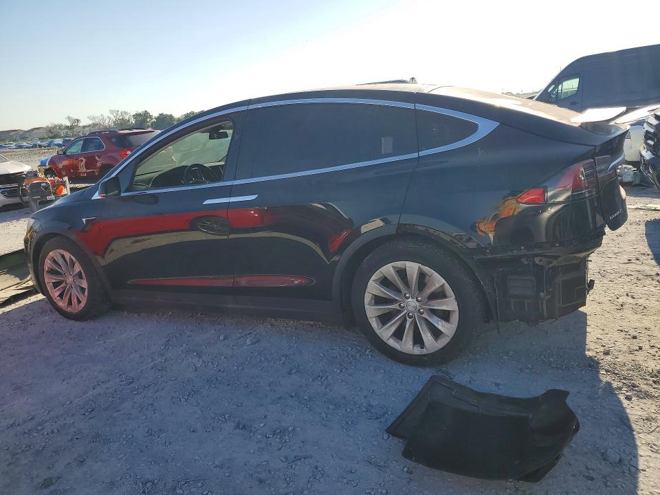Продажа на аукционе авто 2016 Tesla Model X, vin: 5YJXCDE21GF026707, номер лота: 64225885