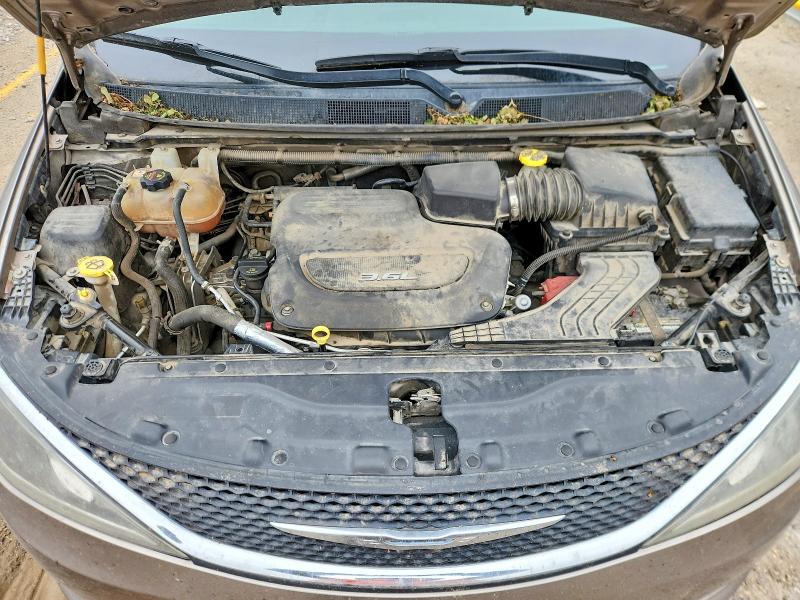 52516606 :رقم المزاد ، 2C4RC1BG2HR535928 vin ، 2017 Chrysler Pacifica مزاد بيع