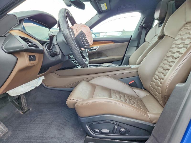 2024 Audi E-tron Gt მანქანა იყიდება აუქციონზე, vin: WAUFJBFW9R7002555, აუქციონის ნომერი: 53503686