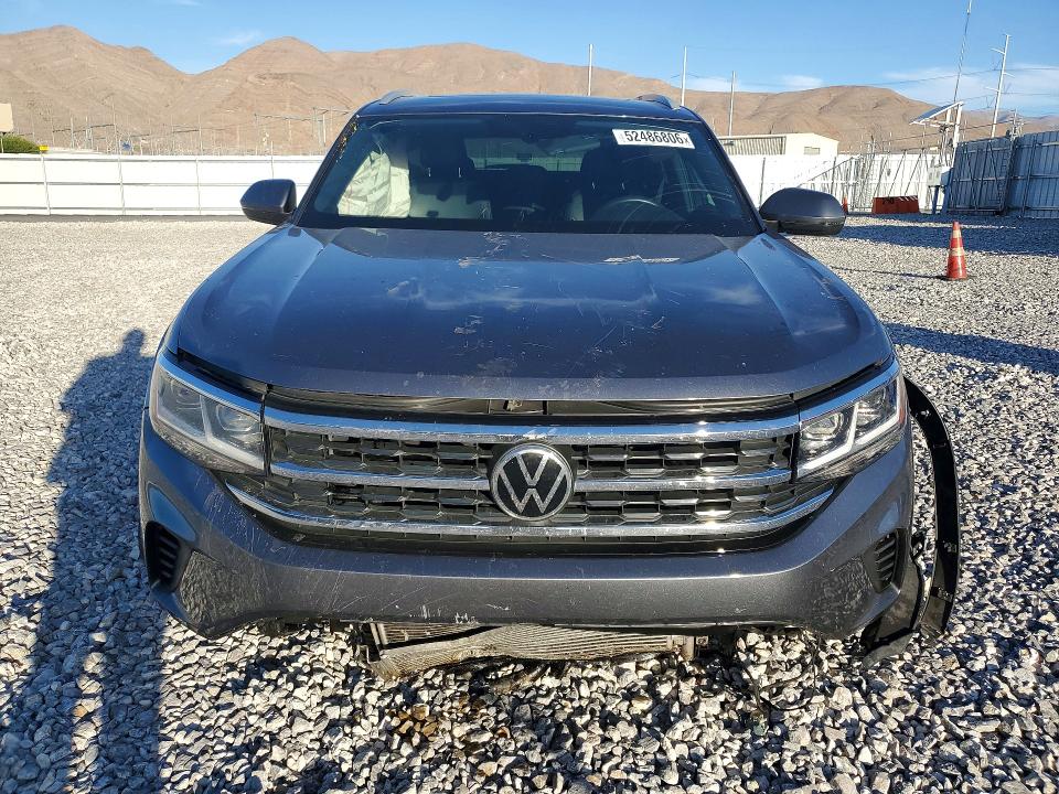 2021 Volkswagen Atlas Cross Sport მანქანა იყიდება აუქციონზე, vin: 1V2JE2CA2MC241079, აუქციონის ნომერი: 52486806