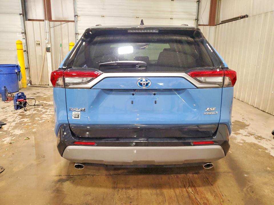Продажа на аукционе авто 2022 Toyota Rav4, vin: 2T3E6RFV7NW033639, номер лота: 54511056