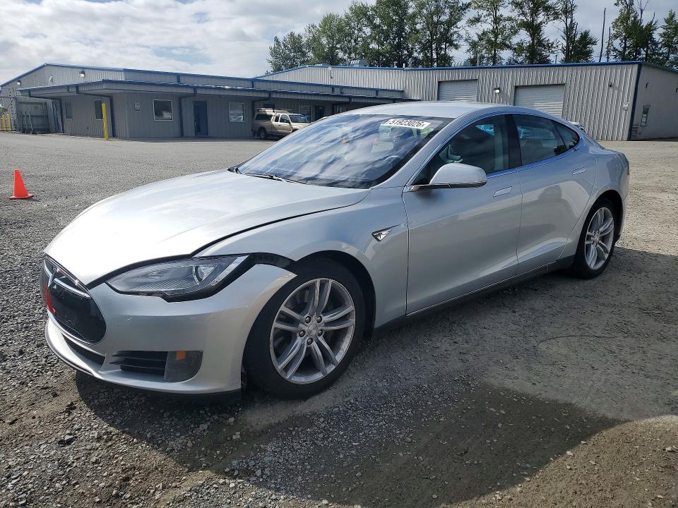 2013 Tesla Model S მანქანა იყიდება აუქციონზე, vin: 5YJSA1AC7DFP10170, აუქციონის ნომერი: 51923026