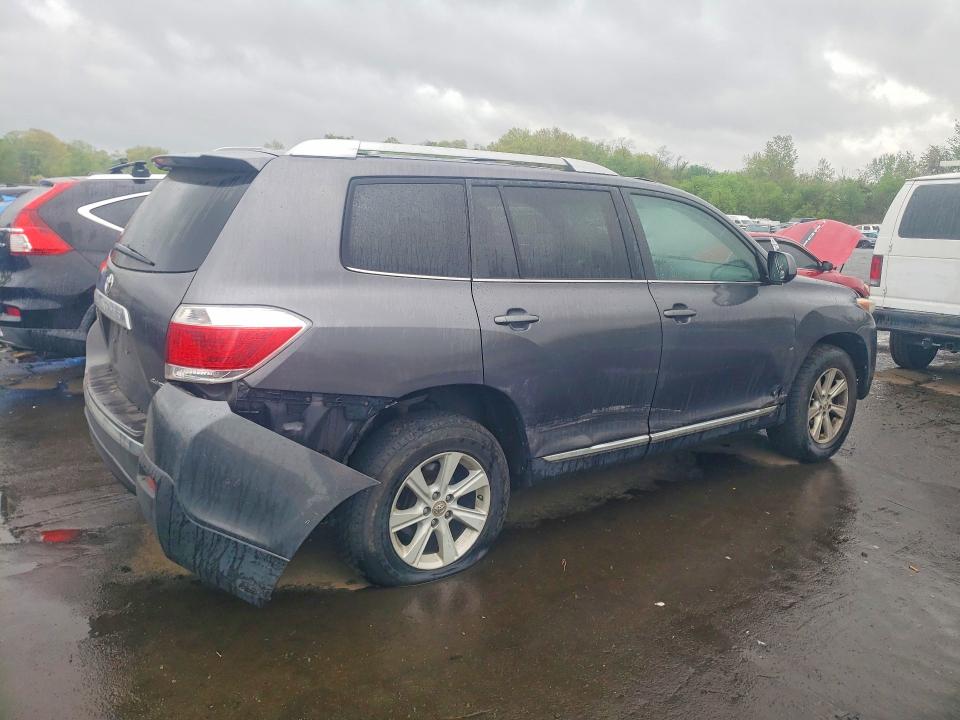 2013 Toyota Highlander მანქანა იყიდება აუქციონზე, vin: 5TDBK3EH3DS188891, აუქციონის ნომერი: 52196136