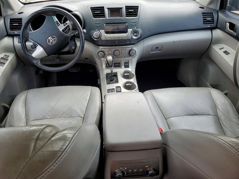 2011 Toyota Highlander მანქანა იყიდება აუქციონზე, vin: 5TDZK3EH5BS040995, აუქციონის ნომერი: 52881046