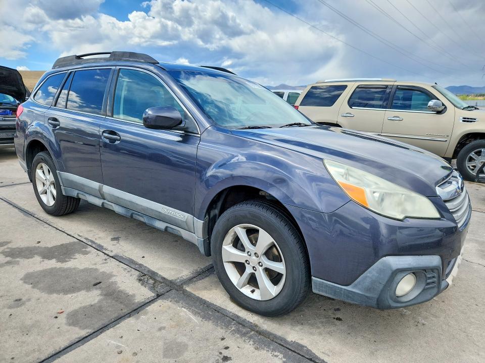 52412386 :رقم المزاد ، 4S4BRBKC4D3216838 vin ، 2013 Subaru Outback مزاد بيع
