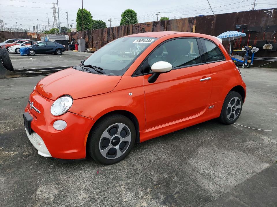 53094986 :رقم المزاد ، 3C3CFFGEXHT600639 vin ، 2017 Fiat 500 مزاد بيع