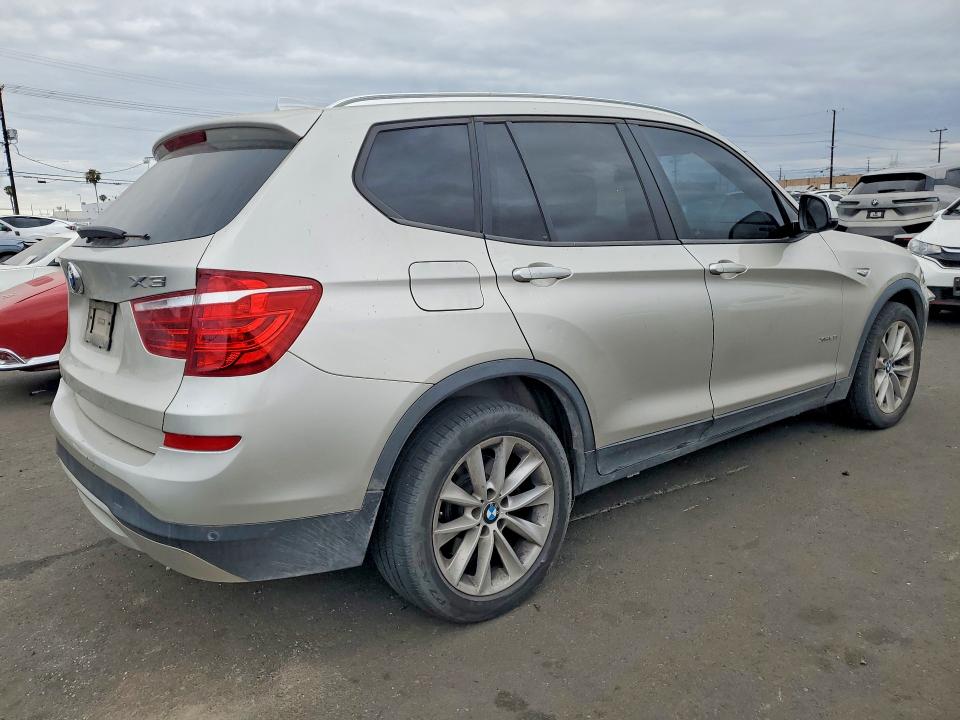 52175046 :رقم المزاد ، 5UXWX9C58F0D55560 vin ، 2015 Bmw X3 مزاد بيع