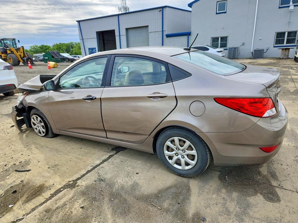 2013 Hyundai Accent მანქანა იყიდება აუქციონზე, vin: KMHCT4AEXDU345391, აუქციონის ნომერი: 52936726