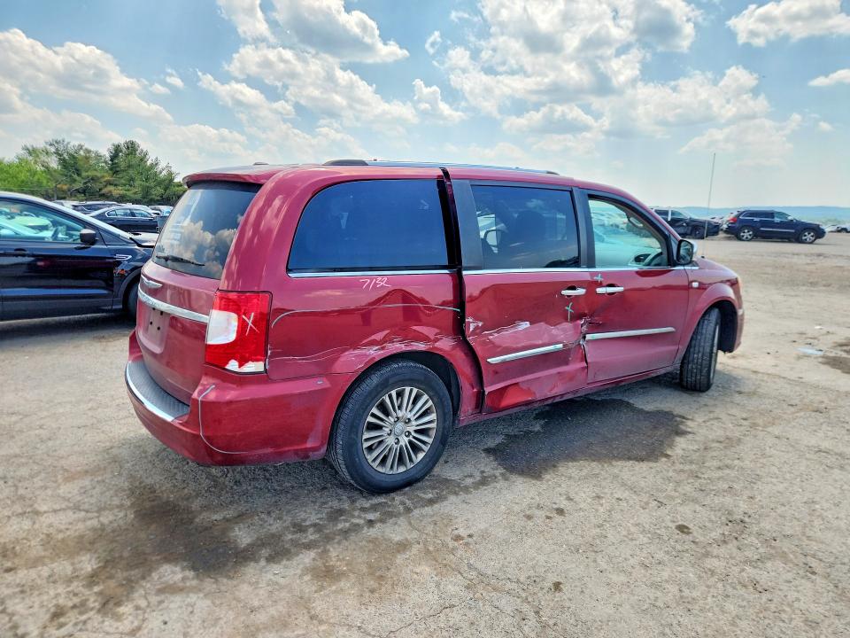 2014 Chrysler Town & Country მანქანა იყიდება აუქციონზე, vin: 2C4RC1CG5ER192302, აუქციონის ნომერი: 53983336