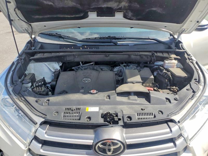 Продажа на аукционе авто 2019 Toyota Highlander, vin: 5TDJZRFH8KS608361, номер лота: 55091316