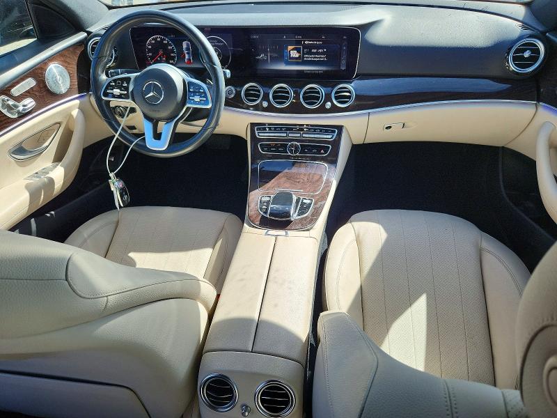 55433856 :رقم المزاد ، W1KZF8DB7LA824288 vin ، 2020 Mercedes-benz E مزاد بيع
