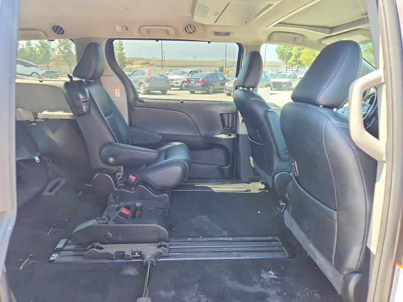 2016 Toyota Sienna მანქანა იყიდება აუქციონზე, vin: 5TDXK3DC3GS698318, აუქციონის ნომერი: 53081206