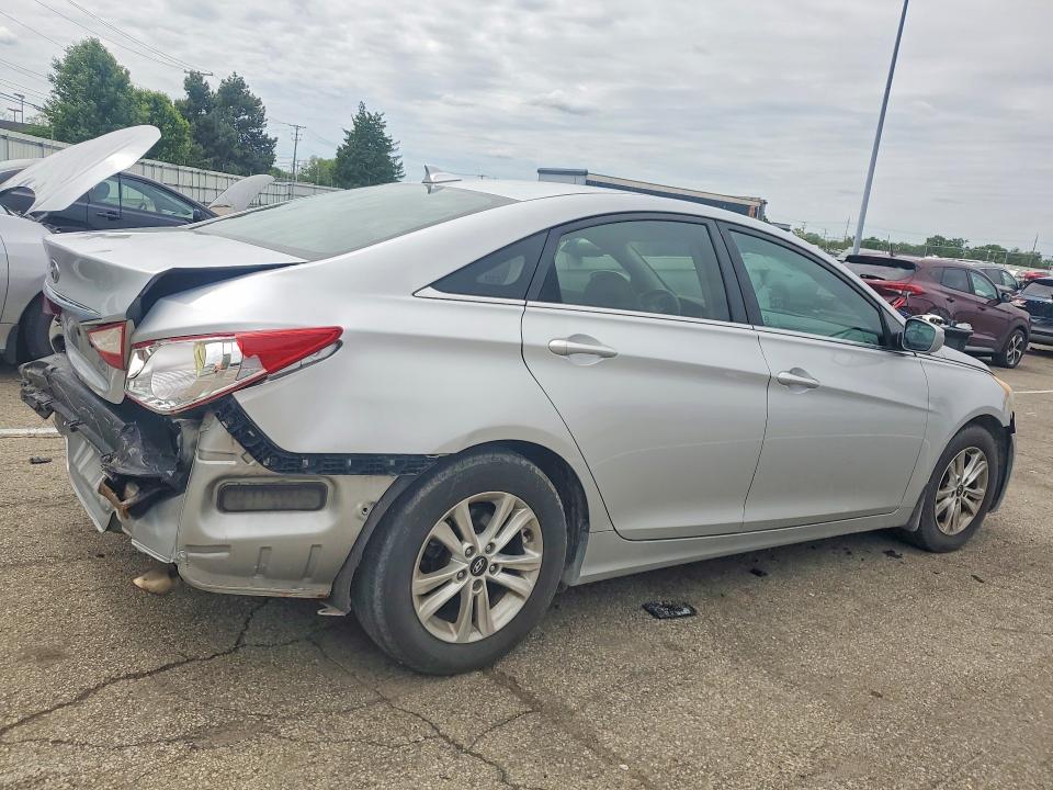 2013 Hyundai Sonata მანქანა იყიდება აუქციონზე, vin: 5NPEB4AC3DH656945, აუქციონის ნომერი: 52646076