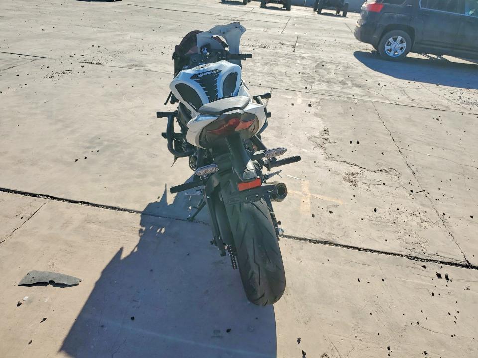 Продажа на аукционе авто 2025 Kawasaki Zx636, vin: JKBZXJJ15SA026127, номер лота: 52944936