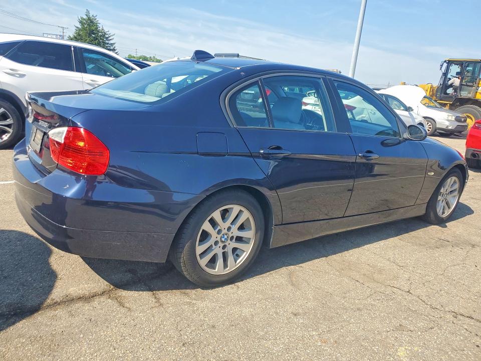 Продажа на аукционе авто 2006 Bmw 325, vin: WBAVB13516KX48571, номер лота: 55372186