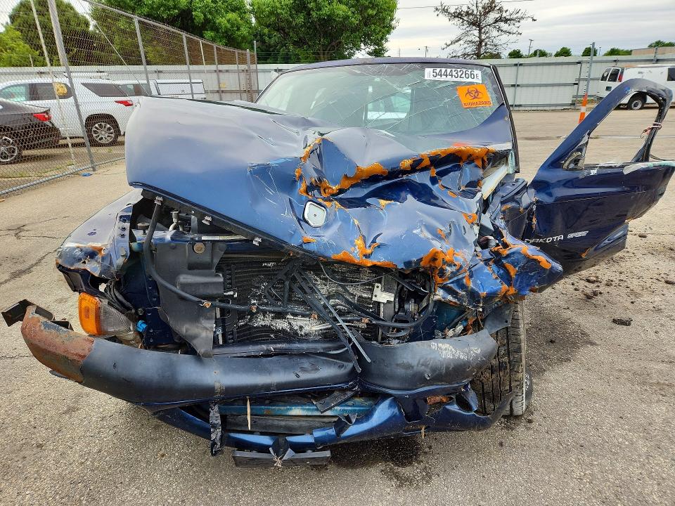 54443266 :رقم المزاد ، 1B7FL36X82S528352 vin ، 2002 Dodge Dakota مزاد بيع