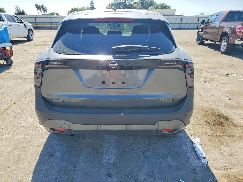 54081826 :رقم المزاد ، 3N8AP6CB9SL390770 vin ، 2025 Nissan Kicks مزاد بيع