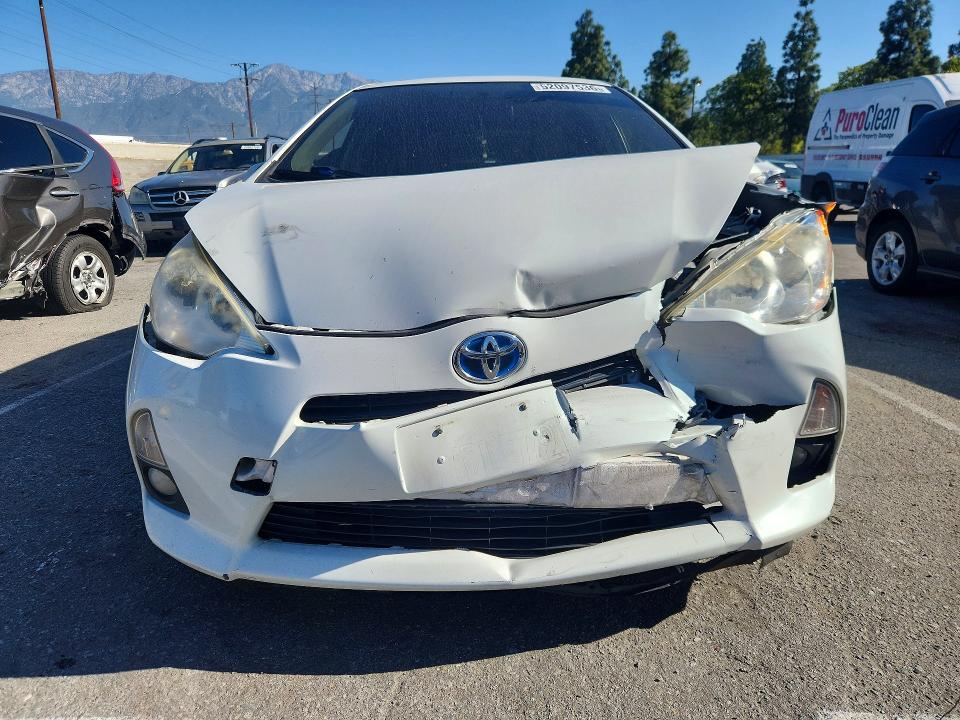 Продажа на аукционе авто 2014 Toyota Prius C, vin: JTDKDTB32E1064371, номер лота: 52097536