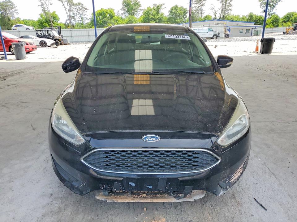 52452256 :رقم المزاد ، 1FADP3K2XHL267272 vin ، 2017 Ford Focus مزاد بيع