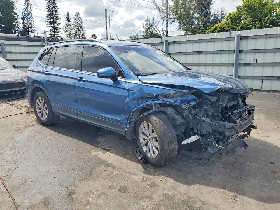 Продаж на аукціоні авто 2018 Volkswagen Tiguan, vin: 3VV1B7AX8JM070753, номер лоту: 55206806