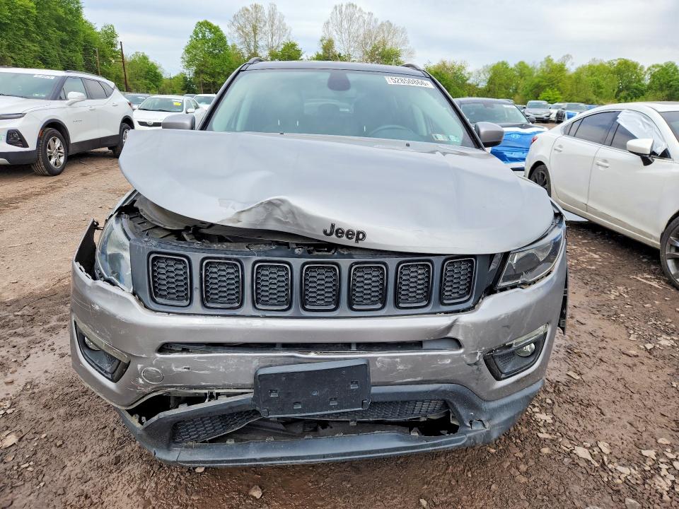 52850866 :رقم المزاد ، 3C4NJDBB3KT750409 vin ، 2019 Jeep Compass مزاد بيع