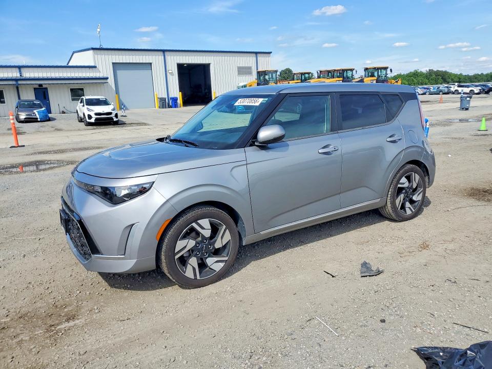 53070856 :رقم المزاد ، KNDJ53AU5P7851348 vin ، 2023 Kia Soul مزاد بيع