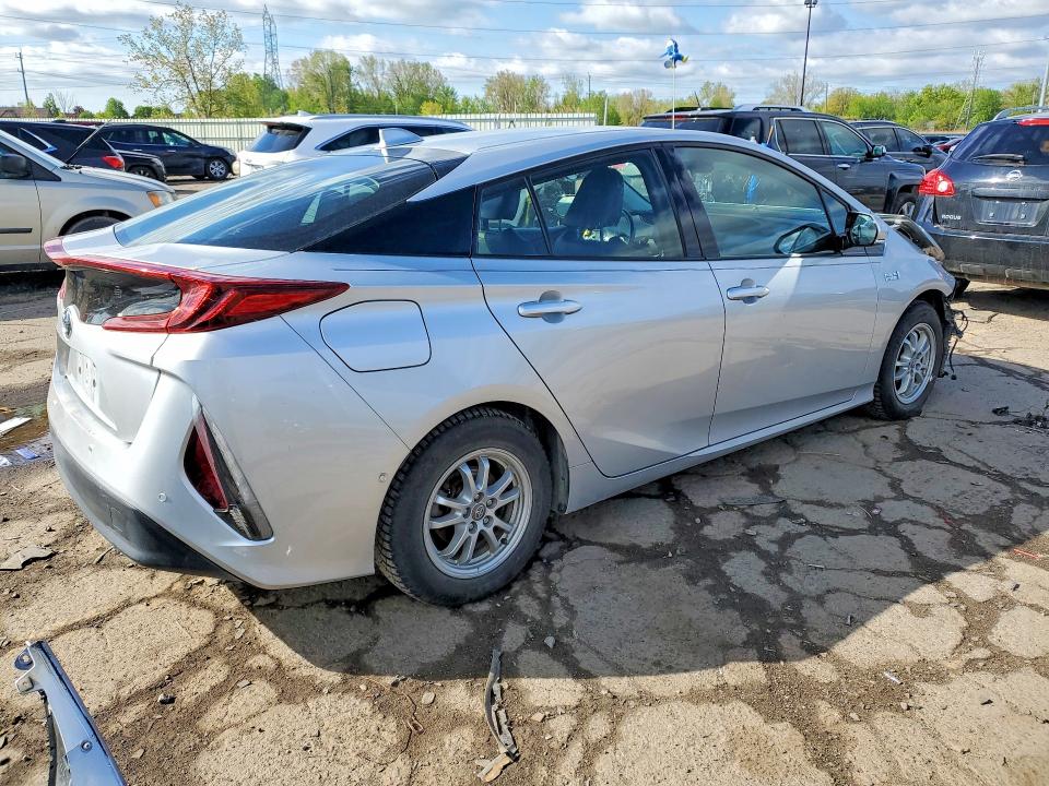 2018 Toyota Prius Prime მანქანა იყიდება აუქციონზე, vin: JTDKARFP0J3072296, აუქციონის ნომერი: 53204196