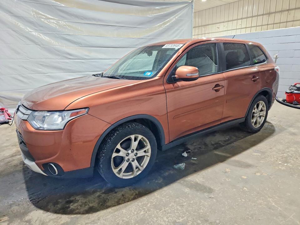 Продаж на аукціоні авто 2015 Mitsubishi Outlander, vin: JA4AZ3A35FZ000112, номер лоту: 53733946