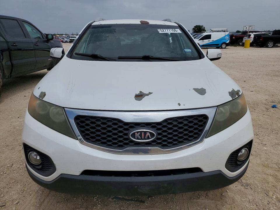 2011 Kia Sorento მანქანა იყიდება აუქციონზე, vin: 5XYKTDA18BG070423, აუქციონის ნომერი: 52777106