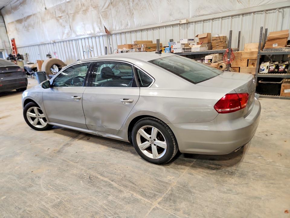 52027326 :رقم المزاد ، 1VWBN7A3XCC102515 vin ، 2012 Volkswagen Passat مزاد بيع