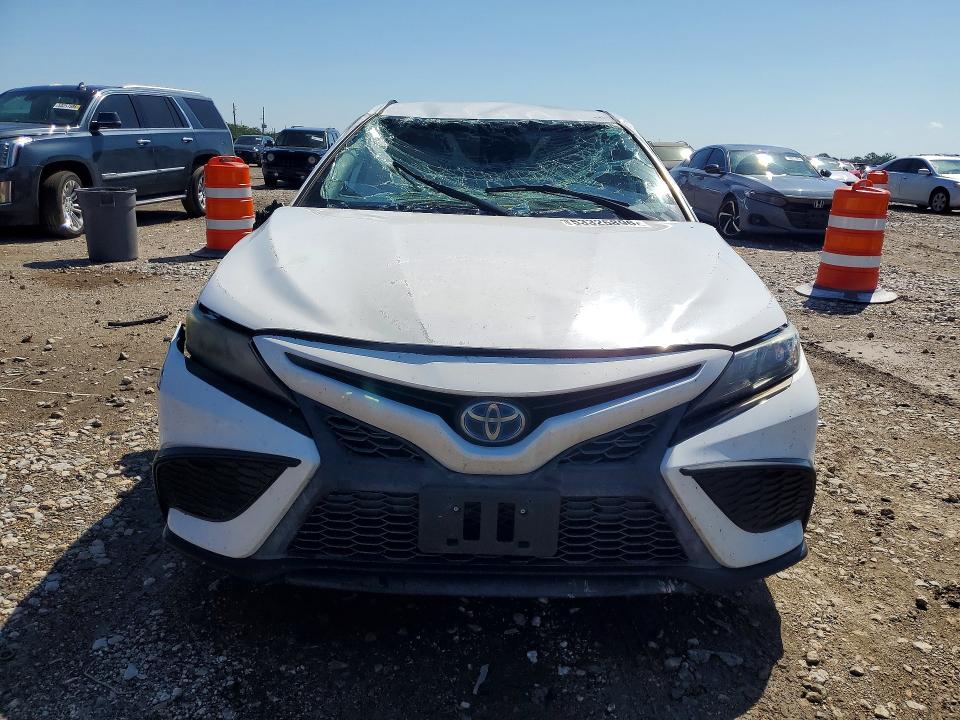 Продаж на аукціоні авто 2022 Toyota Camry Hybrid, vin: 4T1G31AK1NU582651, номер лоту: 53325896